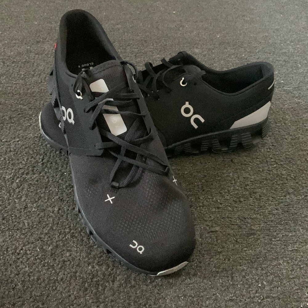 ON Running Men’s Cloud X 3 Sneakers Black size 13